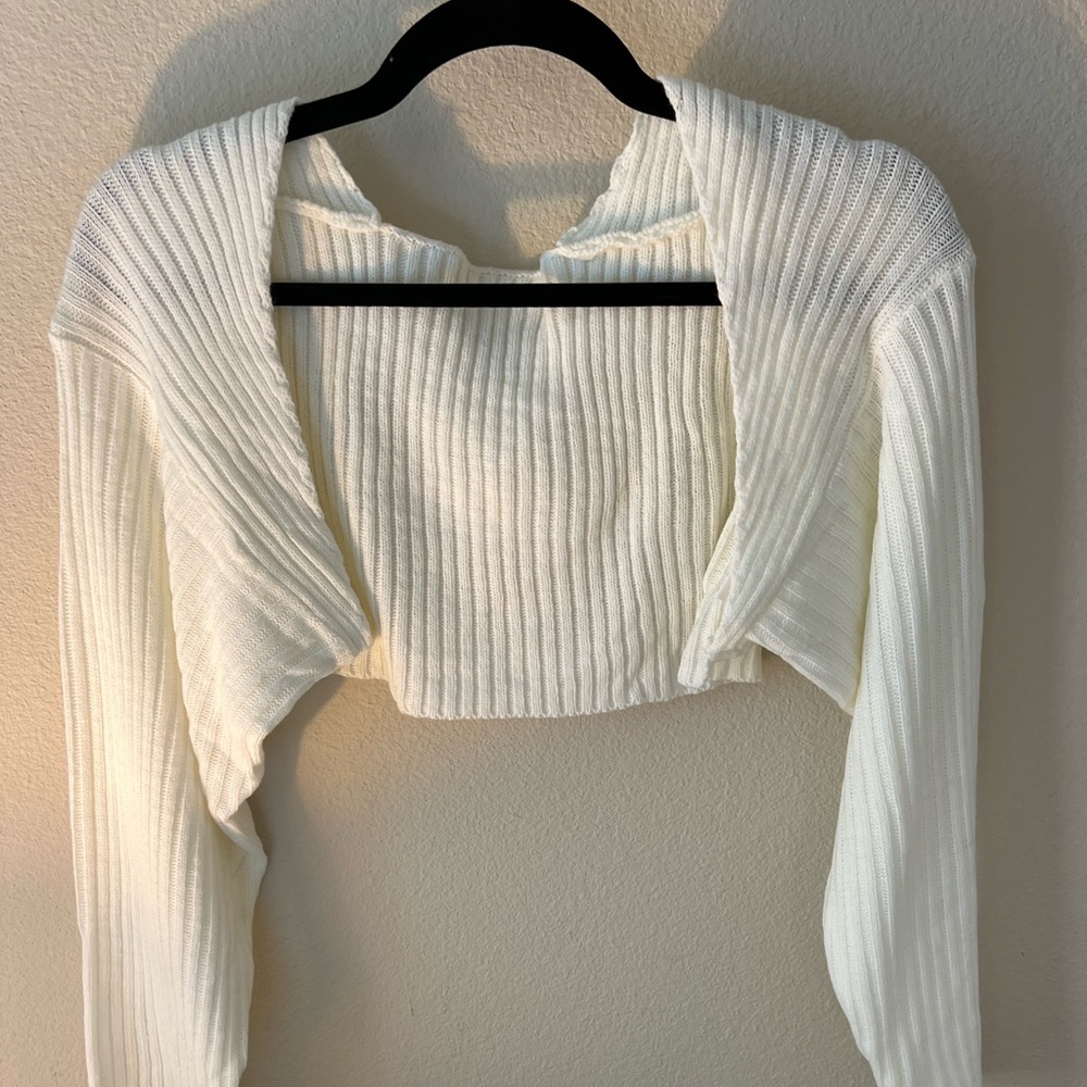 Sweater shrug long sleeve size M